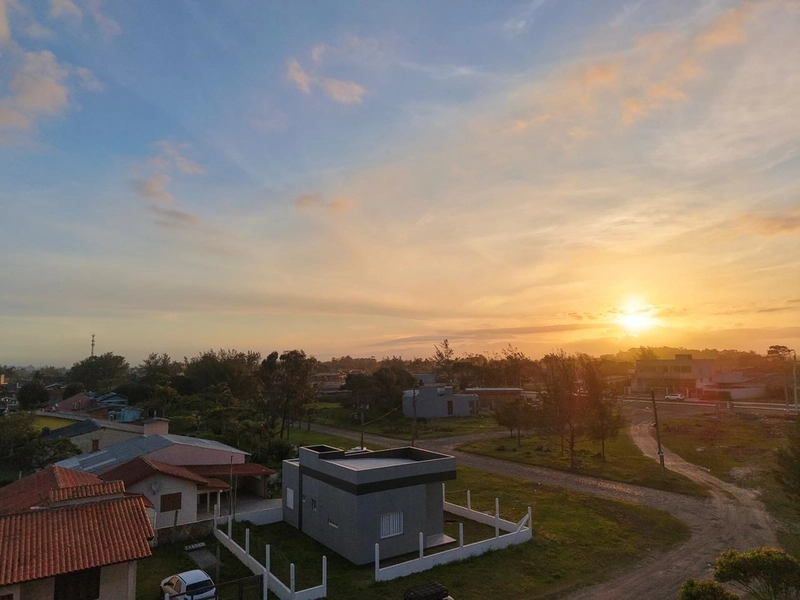 CASA À VENDA DE ESQUINA EM CAPÃO DA CANOA: 26ª foto da galeria de imagens do imóvel