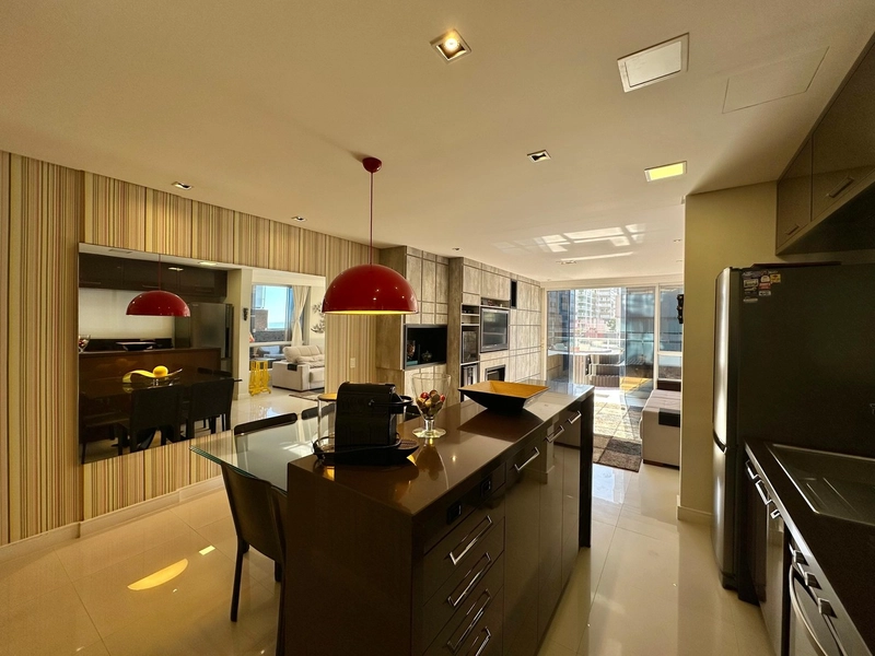 APARTAMENTO À VENDA COM TERRAÇO E VISTA PARA O MAR: 6ª foto da galeria de imagens do imóvel