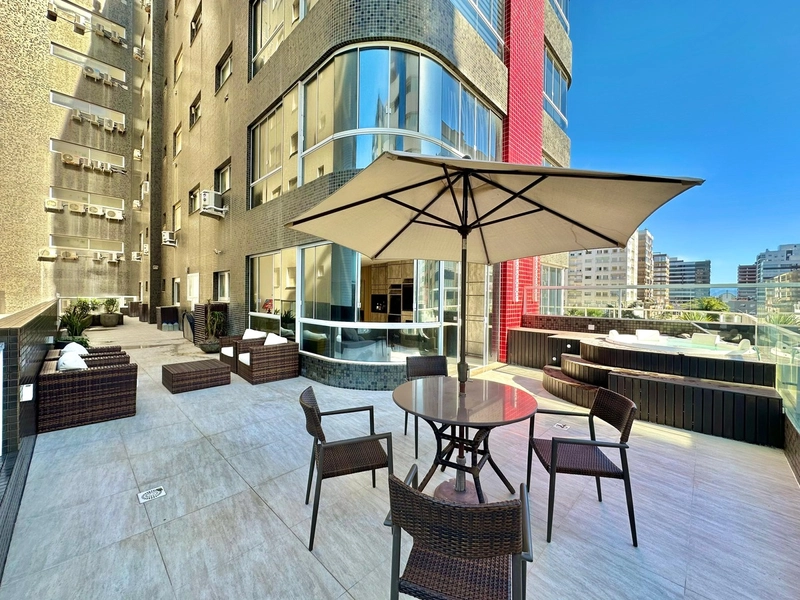 APARTAMENTO À VENDA COM TERRAÇO E VISTA PARA O MAR: 13ª foto da galeria de imagens do imóvel