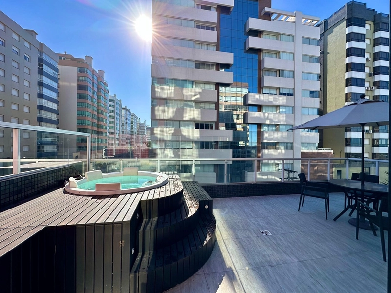 APARTAMENTO À VENDA COM TERRAÇO E VISTA PARA O MAR: 10ª foto da galeria de imagens do imóvel