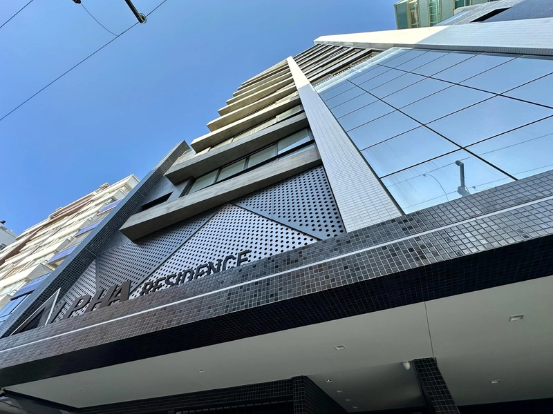 APARTAMENTO À VENDA COM TERRAÇO E INFRA COM  PISCINA E VISTA PARA O MA: 13ª foto da galeria de imagens do imóvel