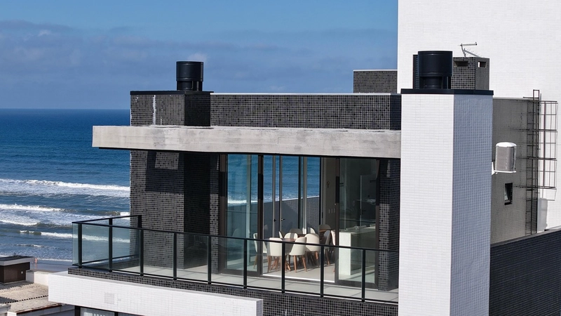 APARTAMENTO À VENDA COM TERRAÇO E INFRA COM  PISCINA E VISTA PARA O MA: 21ª foto da galeria de imagens do imóvel