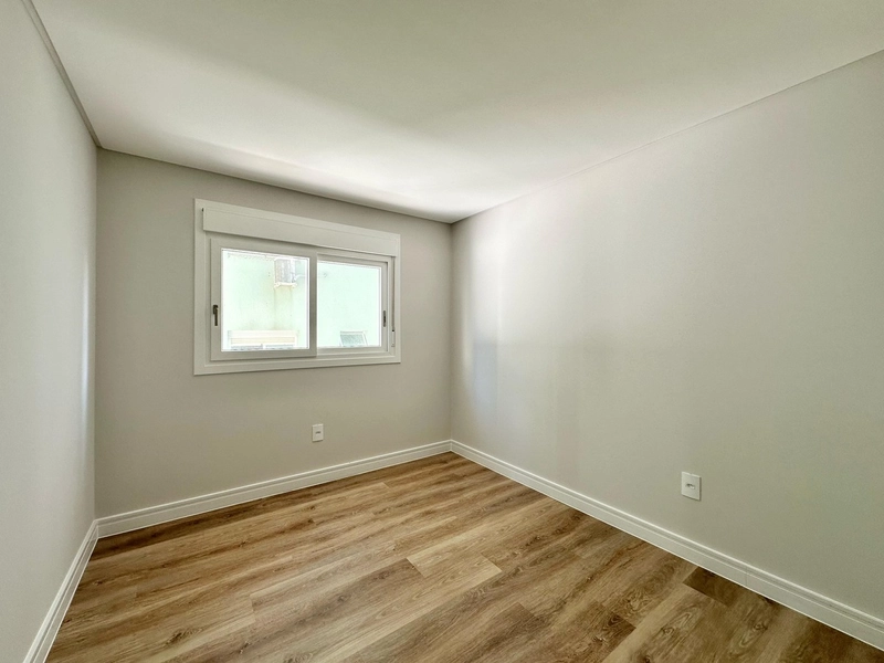 APARTAMENTO À VENDA COM TERRAÇO E INFRA COM  PISCINA E VISTA PARA O MA: 10ª foto da galeria de imagens do imóvel