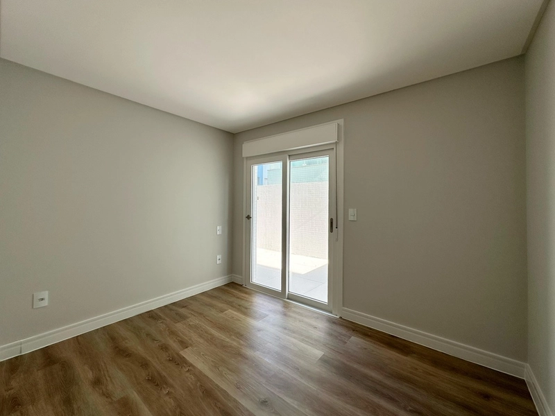 APARTAMENTO À VENDA COM TERRAÇO E INFRA COM  PISCINA E VISTA PARA O MA: 8ª foto da galeria de imagens do imóvel