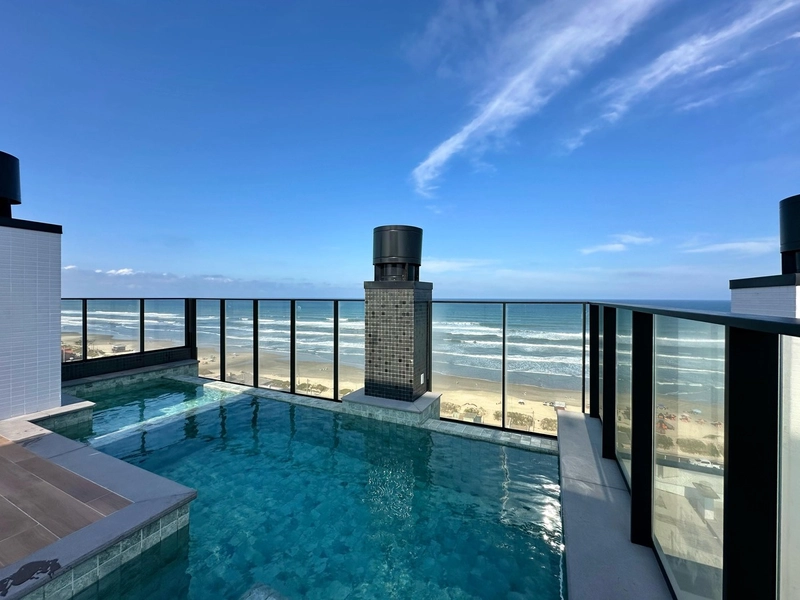 APARTAMENTO À VENDA COM TERRAÇO E INFRA COM  PISCINA E VISTA PARA O MA: 20ª foto da galeria de imagens do imóvel