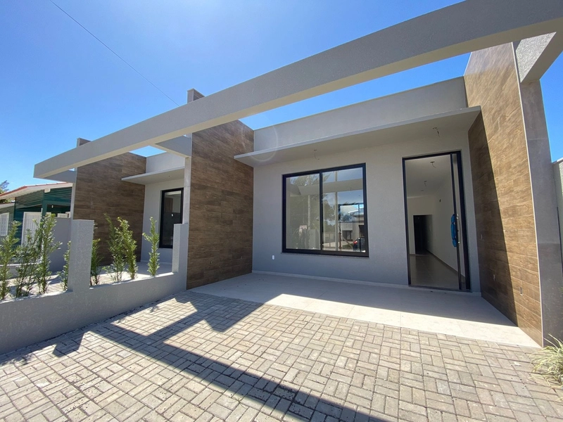Excelente casa geminada em ótima localização: 1ª foto da galeria de imagens do imóvel