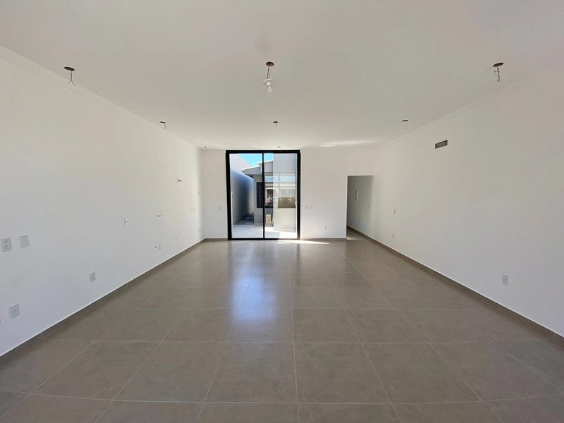 Excelente casa geminada em ótima localização: 3ª foto da galeria de imagens do imóvel