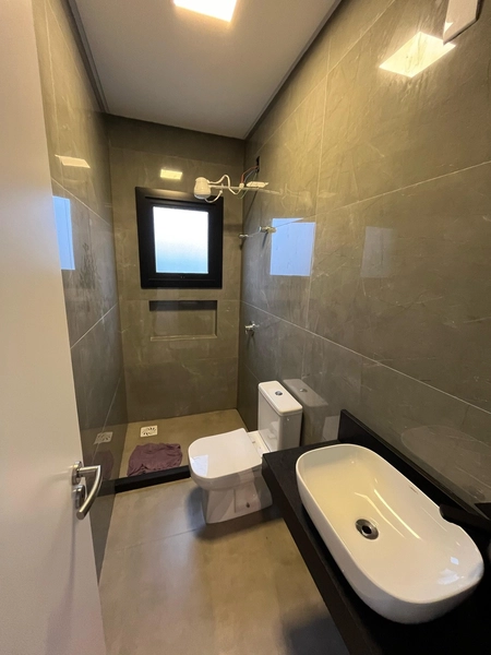 CASA COM PISCINA: 16ª foto da galeria de imagens do imóvel