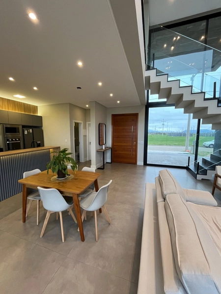 CASA COM PISCINA: 19ª foto da galeria de imagens do imóvel
