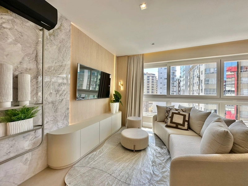 3 suítes decorado junto a praça Flavio Boianoviski: 3ª foto da galeria de imagens do imóvel