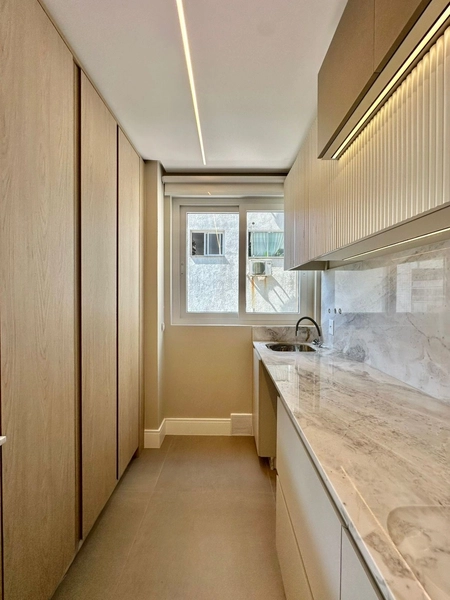 3 suítes decorado junto a praça Flavio Boianoviski: 19ª foto da galeria de imagens do imóvel