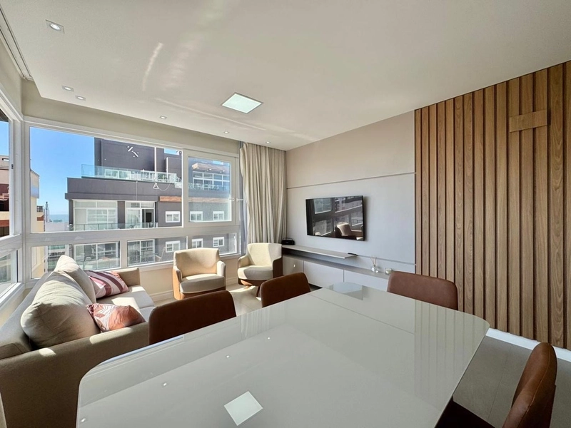 APARTAMENTO JUNTO A PÇA FLÁVIO BOIANOVSKI!!!