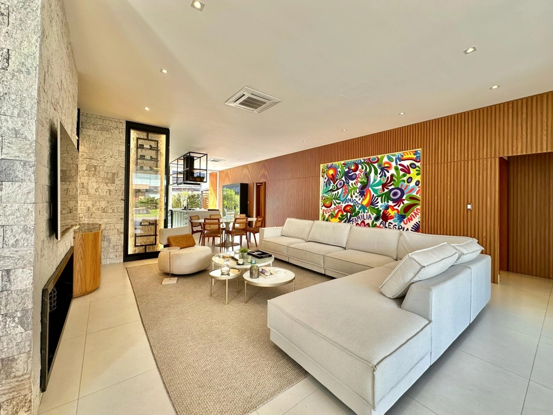 CASA TÉRREA À VENDA, CONDOMÍNIO MALIBU COM VISTA PARA O LAGO: 2ª foto da galeria de imagens do imóvel