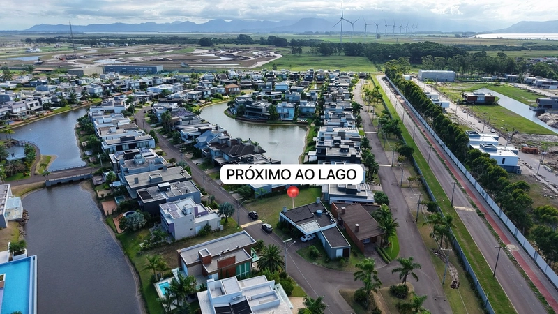 LOTE À VENDA PRÓXIMO AO LAGO E CLUBE: 1ª foto da galeria de imagens do imóvel