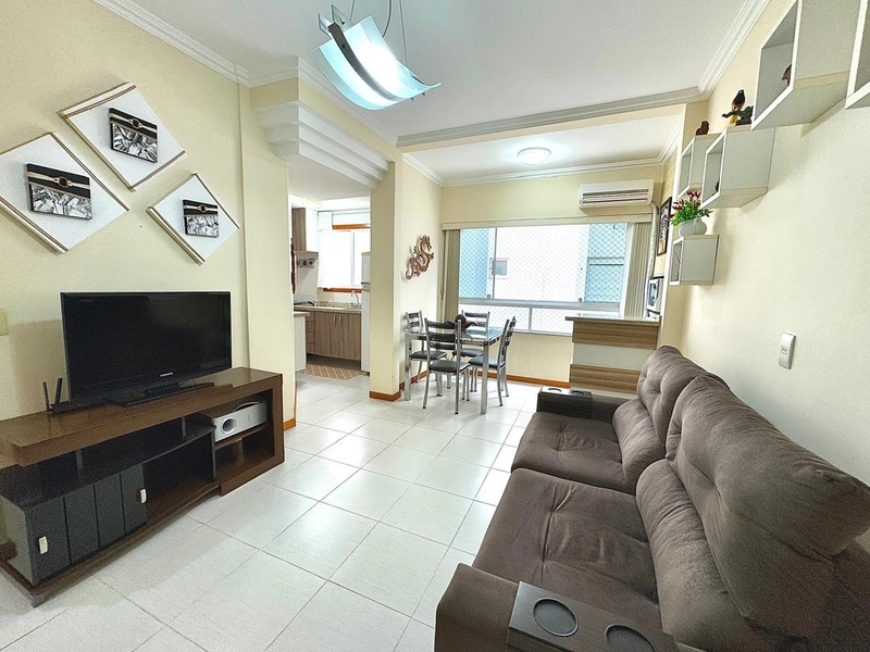 APARTAMENTO À AVENDA AO LADO DA PRAÇA FLÁVIO BOIANOVSKI: 1ª foto da galeria de imagens do imóvel