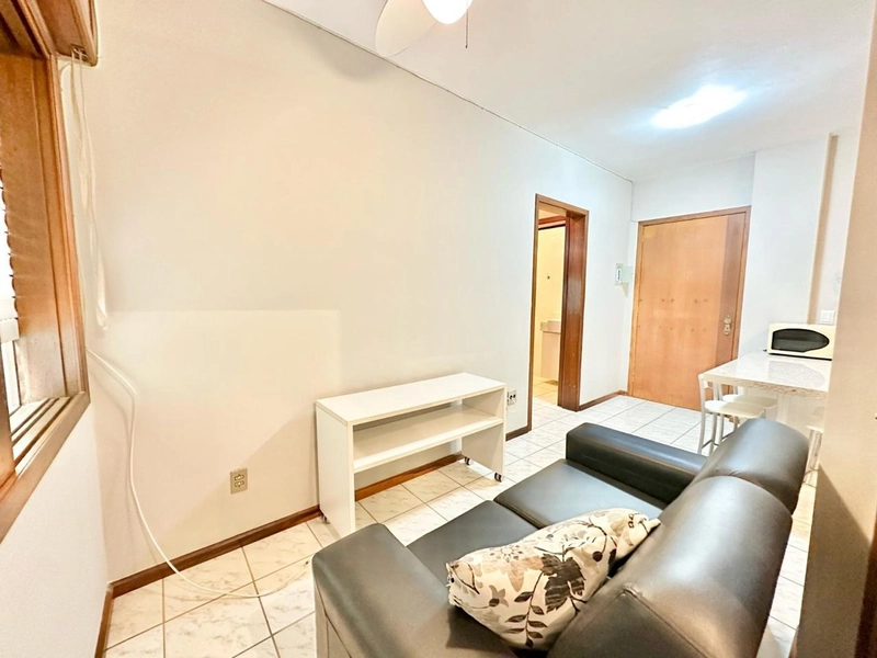 Apartamento de 01 dormitório com vaga