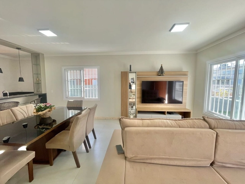 Casa a venda no centro de Capão da Canoa!: 7ª foto da galeria de imagens do imóvel