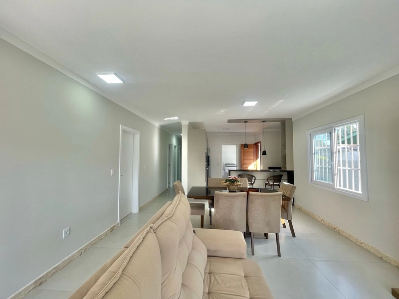 Casa a venda no centro de Capão da Canoa!: 8ª foto da galeria de imagens do imóvel