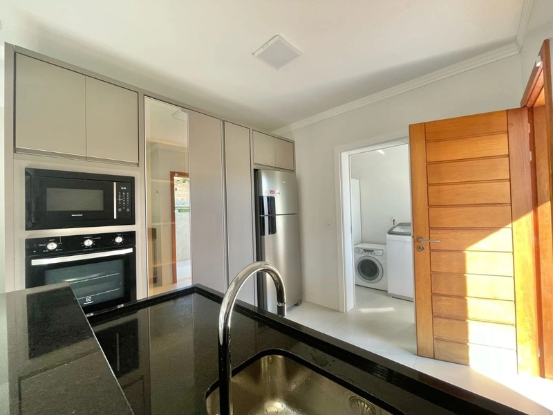 Casa a venda no centro de Capão da Canoa!: 10ª foto da galeria de imagens do imóvel