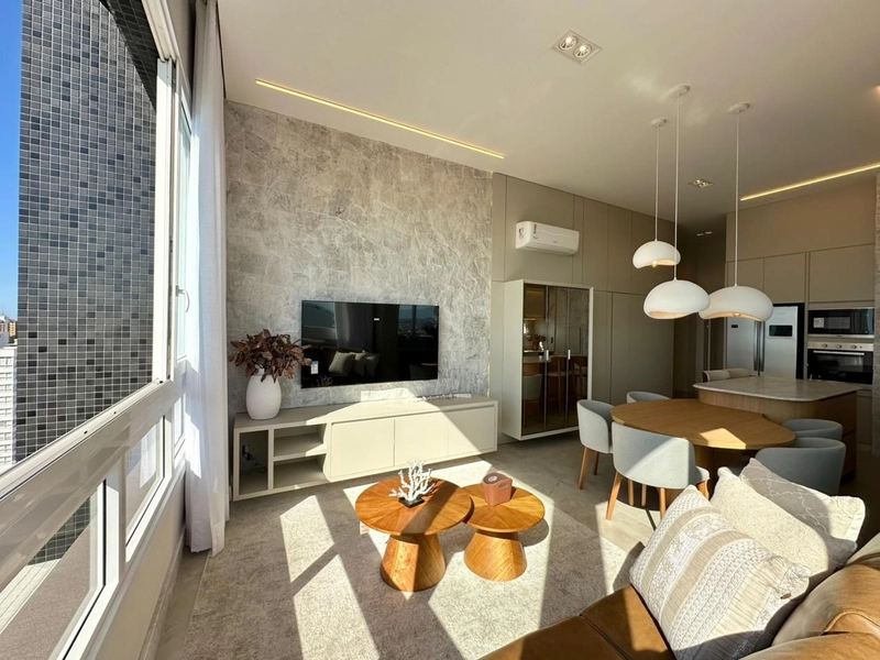 APARTAMENTO COM PÉ DIREITO DUPLO  À VENDA EM CAPÃO DA CANOA: 2ª foto da galeria de imagens do imóvel