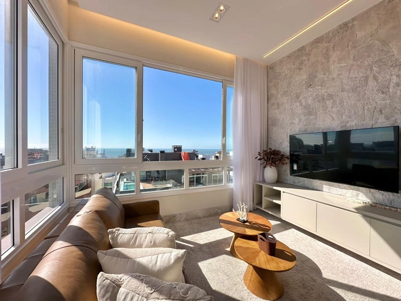 APARTAMENTO COM PÉ DIREITO DUPLO À VENDA EM CAPÃO DA CANOA