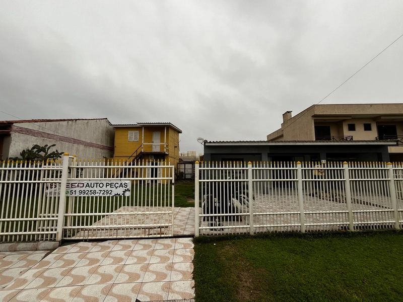 Casa com 04 dormitórios a 30 metros do mar: 4ª foto da galeria de imagens do imóvel