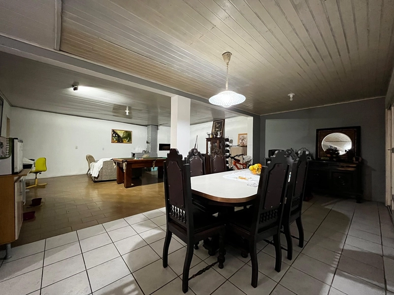 Casa com 04 dormitórios a 30 metros do mar: 10ª foto da galeria de imagens do imóvel