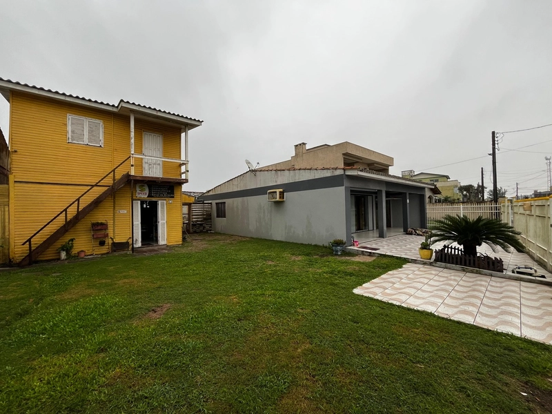 Casa com 04 dormitórios a 30 metros do mar: 7ª foto da galeria de imagens do imóvel