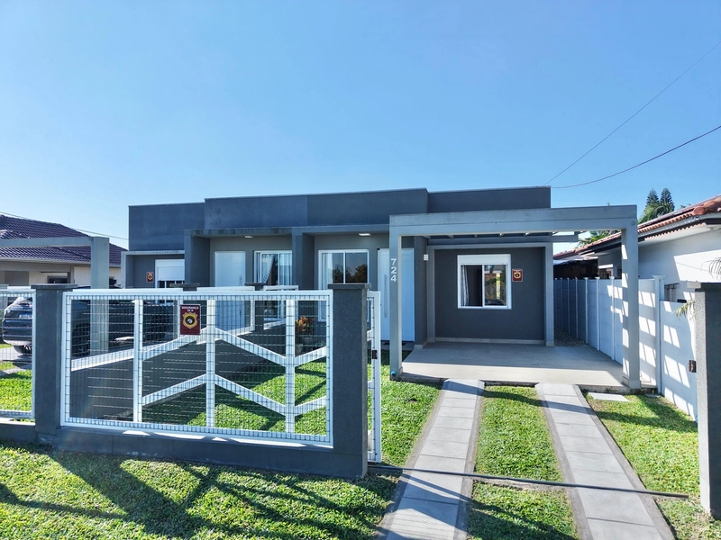 CASA NO CENTRO DE XANGRI-LÁ FINAMENTE MOBILIADA, À VENDA !!!: 3ª foto da galeria de imagens do imóvel