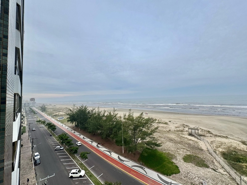 SACADA DE FRENTE PARA BEIRA MAR E CALÇADÃO: 4ª foto da galeria de imagens do imóvel