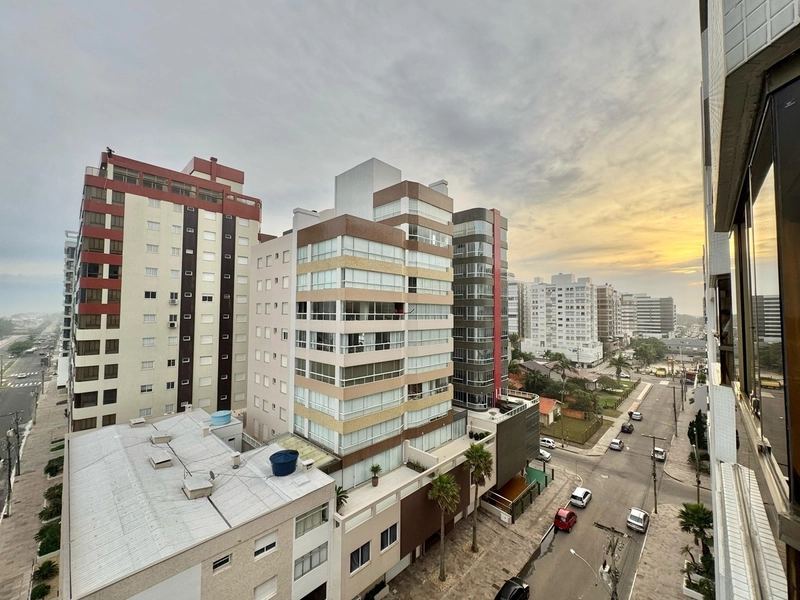 SACADA DE FRENTE PARA BEIRA MAR E CALÇADÃO: 24ª foto da galeria de imagens do imóvel