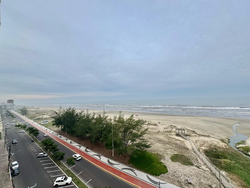 SACADA DE FRENTE PARA BEIRA MAR E CALÇADÃO: 14ª foto da galeria de imagens do imóvel
