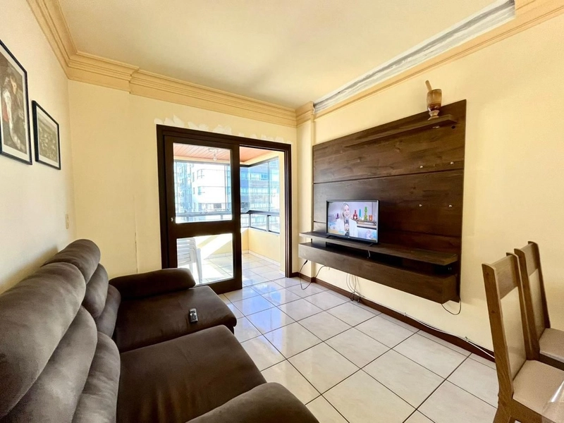 NO CORAÇÃO DA CIDADE COM VISTA PARA O MAR!!!