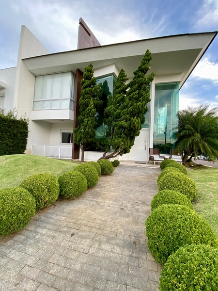 Sobrado Alto Padrão Mobiliado e Decorado no Condomínio Condado: 2ª foto da galeria de imagens do imóvel