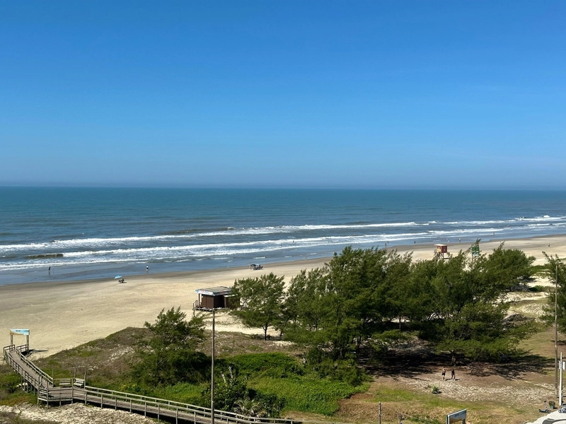 APARTAMENTO RARIDADE À VENDA NA BEIRA-MAR EM CAPÃO DA CANOA!: 4ª foto da galeria de imagens do imóvel