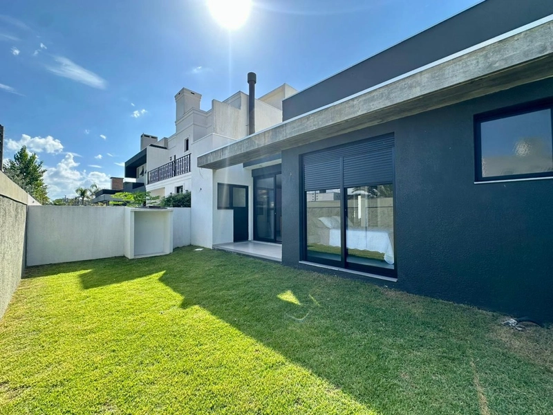 CASA EM CONDOMINIO DE LUXO FECHADO!!!: 12ª foto da galeria de imagens do imóvel