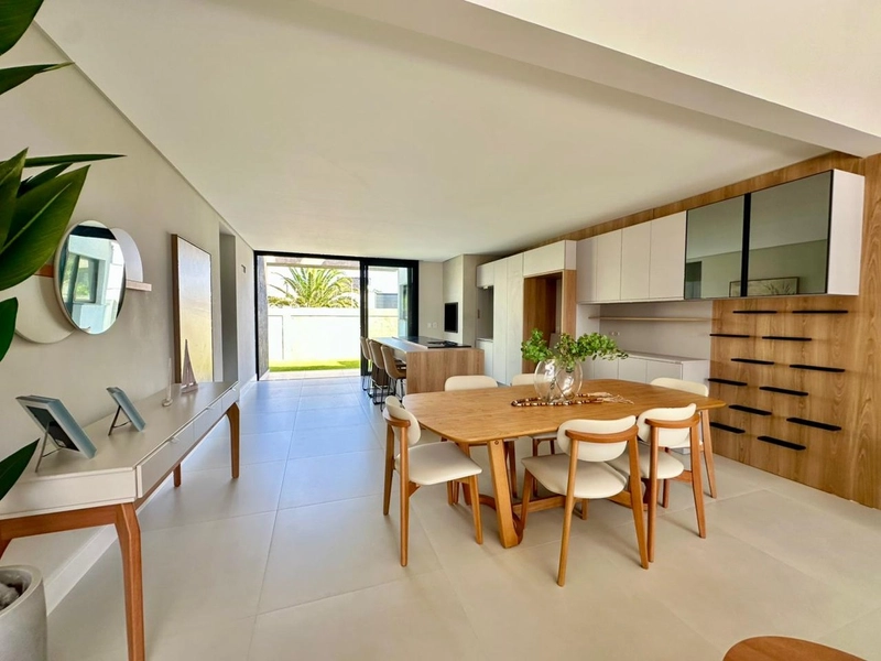 CASA EM CONDOMINIO DE LUXO FECHADO!!!: 6ª foto da galeria de imagens do imóvel