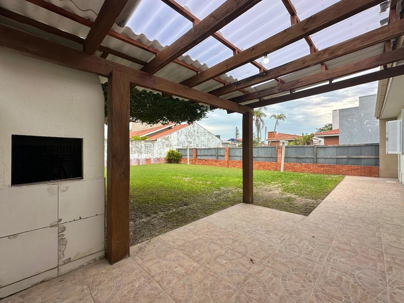 CASA NO CENTRO DE XANGRILA ! ‼ 3 quadras do mar!: 9ª foto da galeria de imagens do imóvel