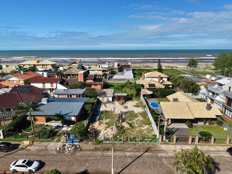 TERRENO 1 1/2 QUADRAS DO MAR EM ATLÂNTIDA ENTRE CAPÃO E ROUBADINHAS!!!: 1ª foto da galeria de imagens do imóvel