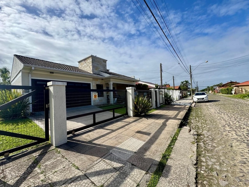 Casa no centro de Xangri-lá a venda!: 2ª foto da galeria de imagens do imóvel