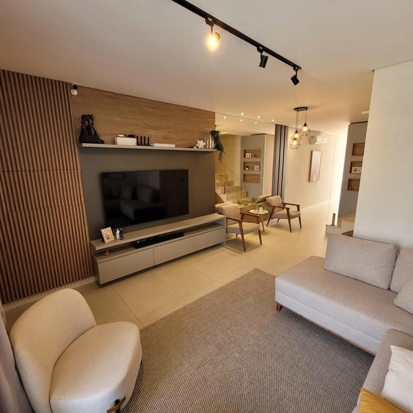 CASA EM CONDOMINIO FECHADO COM INFRA DE RESORT: 3ª foto da galeria de imagens do imóvel