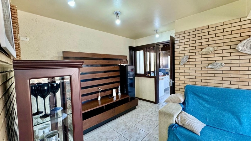 Casa de esquina com 04 dormitórios, pátio amplo e piscina: 8ª foto da galeria de imagens do imóvel