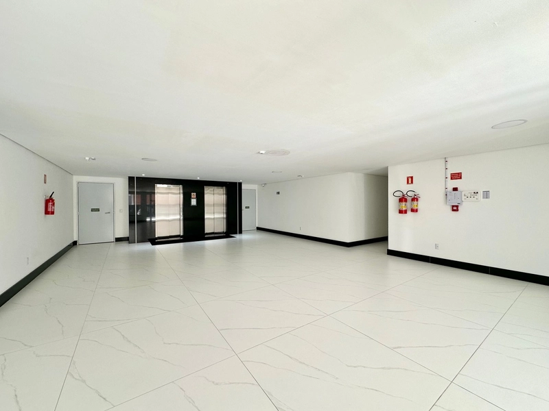 APARTAMENTO AMPLO COM SACADA DE FRENTE, JUNTO AO MAR: 14ª foto da galeria de imagens do imóvel