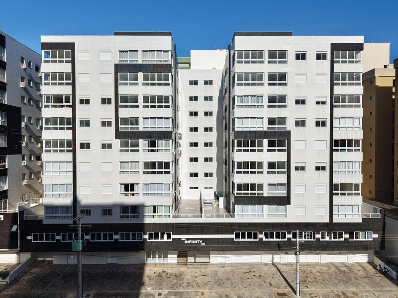 APARTAMENTO AMPLO COM SACADA DE FRENTE, JUNTO AO MAR: 13ª foto da galeria de imagens do imóvel