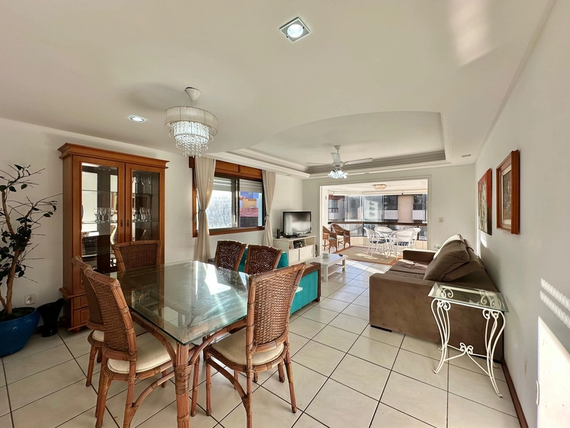 OPORTUNIDADE JUNTO AO MAR E PRAÇA LUIZ BASSANI !: 3ª foto da galeria de imagens do imóvel