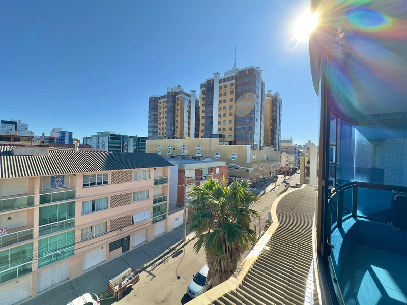 APARTAMENTO MOBILIADO SACADA DE FRENTE - AMPLO: 7ª foto da galeria de imagens do imóvel