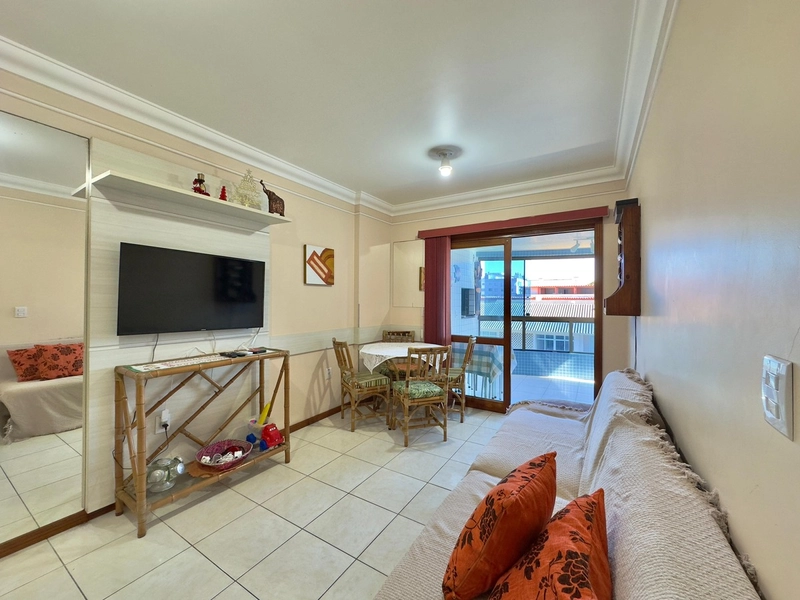APARTAMENTO MOBILIADO SACADA DE FRENTE - AMPLO: 2ª foto da galeria de imagens do imóvel