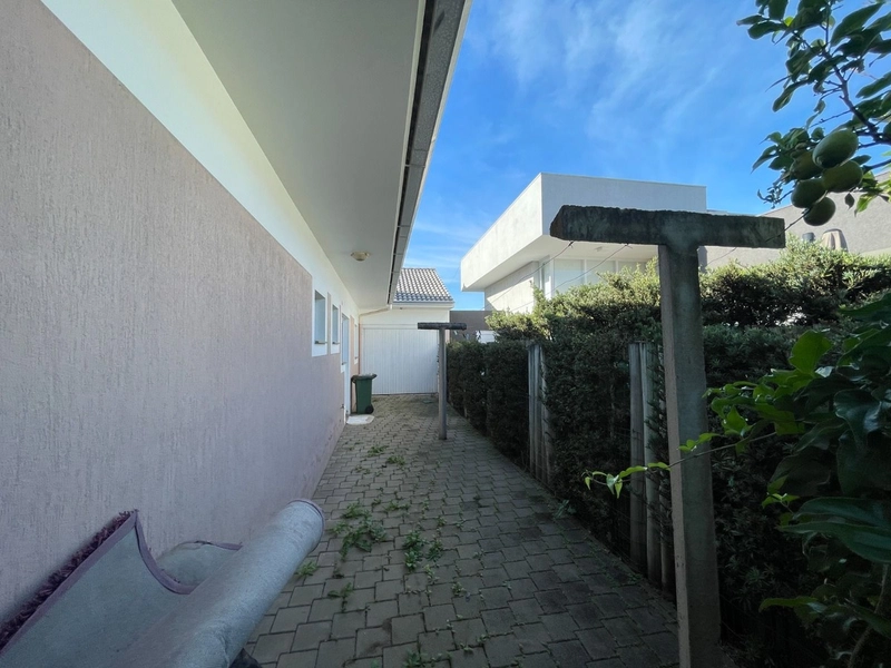 CASA EM CONDOMÍNIO COM ACESSO PARA LAGOA DOS QUADROS: 4ª foto da galeria de imagens do imóvel