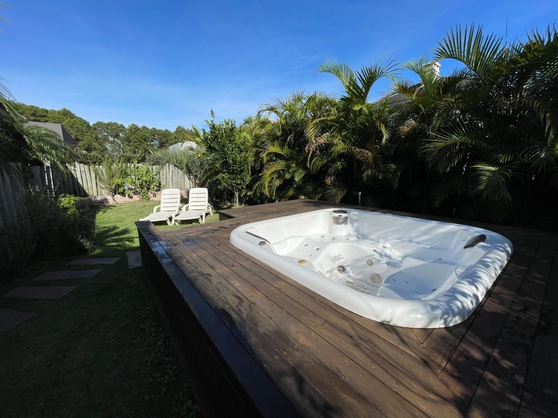 CASA EM CONDOMÍNIO COM ACESSO PARA LAGOA DOS QUADROS: 6ª foto da galeria de imagens do imóvel
