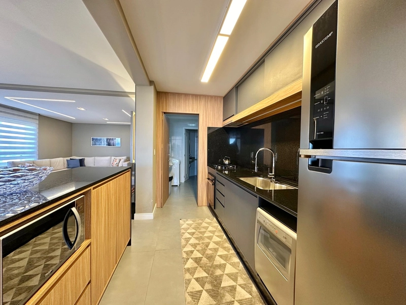 AMPLO APARTAMENTO DE FRENTE PARA O MAR E COM VISTA LIBERADA TANTO PARA: 7ª foto da galeria de imagens do imóvel